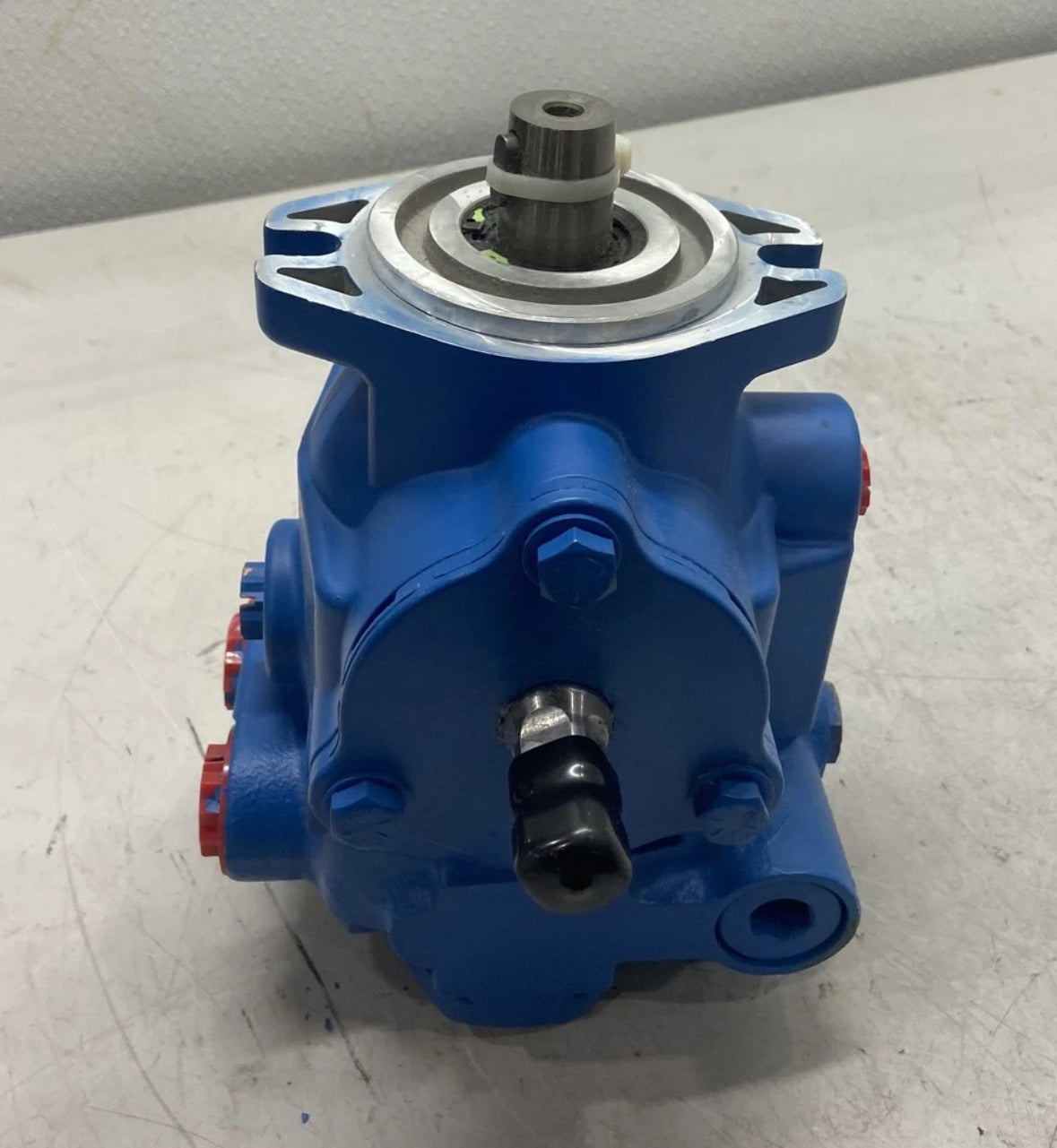 EATON DANFOSS 5500PSI 70160 SERIES MEDIUM DUTY CLOSED CIRCUIT HYDRAULIC PUMP